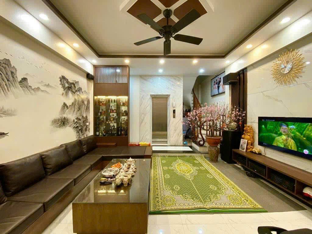 Cho thuê nhà Phố Nguyễn Chính, Hoàng Mai, 5.5 tầng x 45m2, thang máy KD onl, kết hợp ở - Ảnh chính